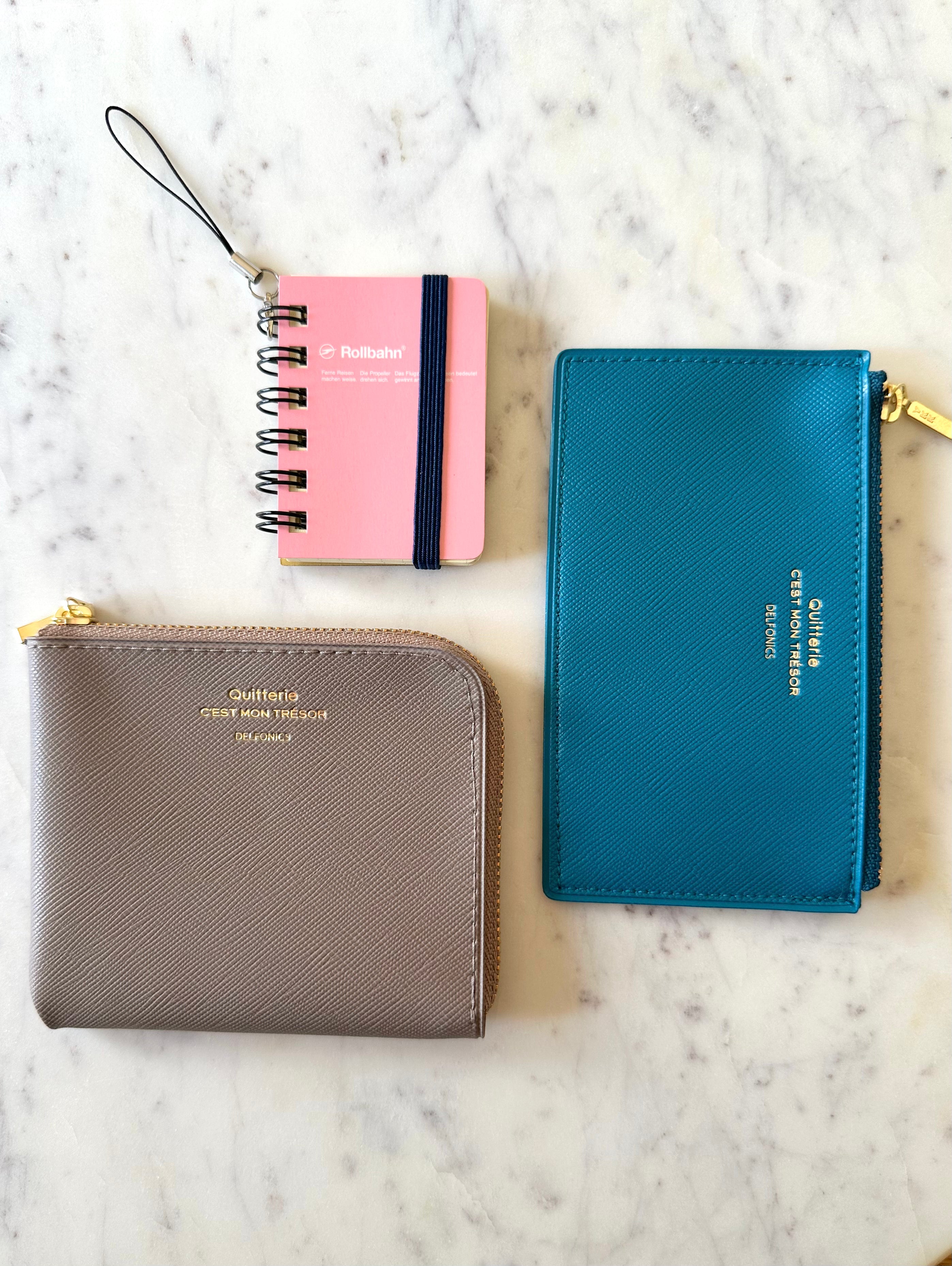 Delfonics Quitterie PVC Japanese Half Zip Wallet – Greige