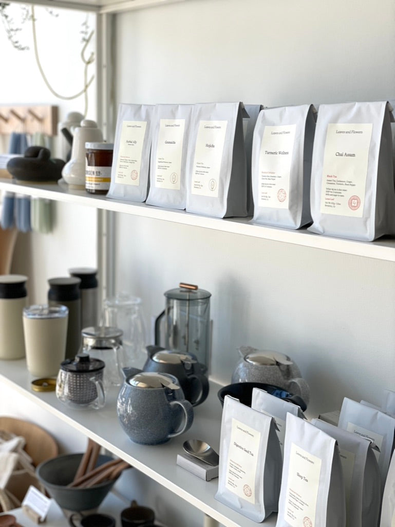 Leaves & Flowers Turmeric Wellness Tea