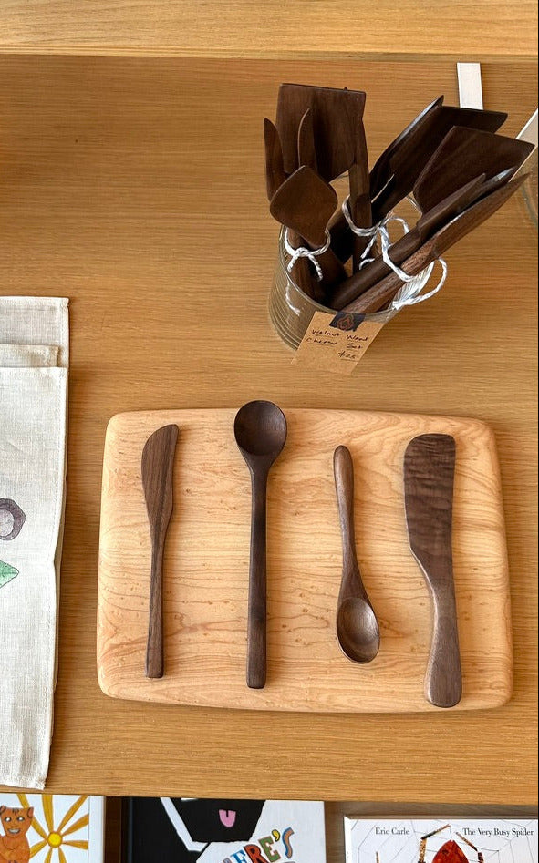 JBrody Walnut Wood Spear Spreader – 6"